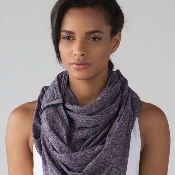 Lululemon Lab circle scarf - Picture 5 of 8